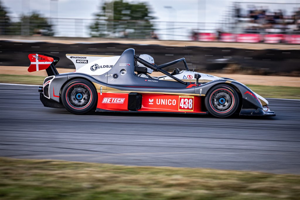 STEP Motorsports Radical-racere indtager Mantorp Park 
(Foto: STEP Motorsport)